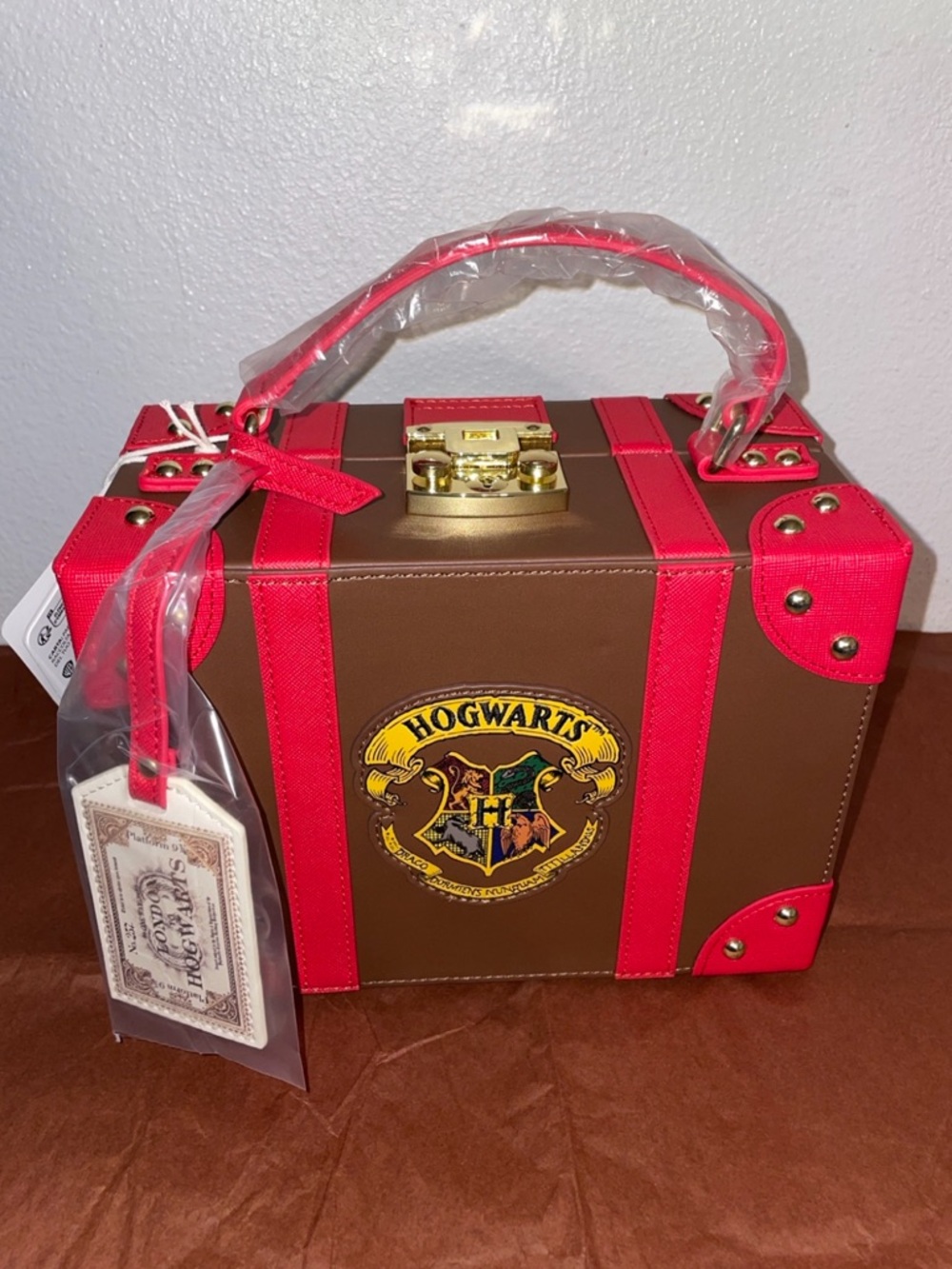 Loungefly Harry Potter Hogwarts Express Luggage Trunk Crossbody Bag - Picture 2 of 5